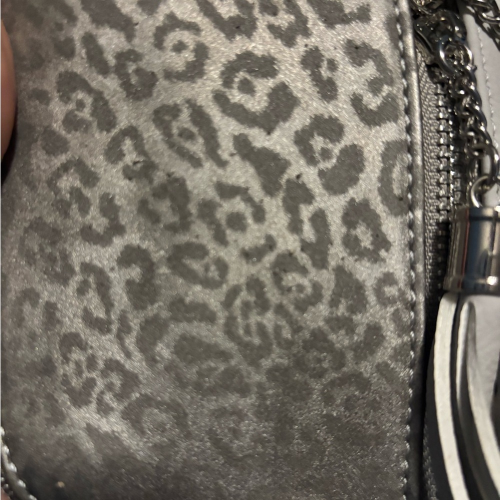 Leopard Print Crossbody Bag - White and Gray Jen & Co - Picture 7 of 11